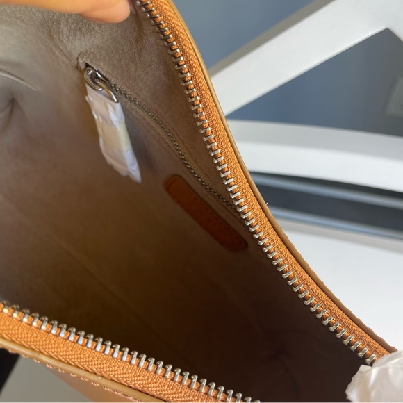 *SOLD* STAUD Scotty Shoulder Bag in Tawny - Picture 10 of 12